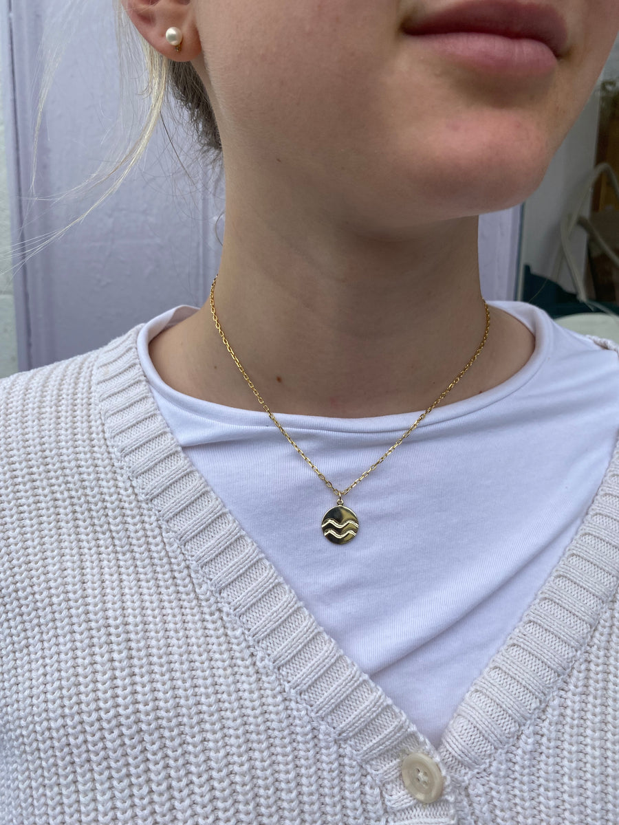 9ct Gold Waves Necklace