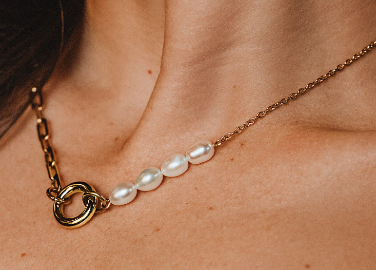 Noelia Chain Necklace
